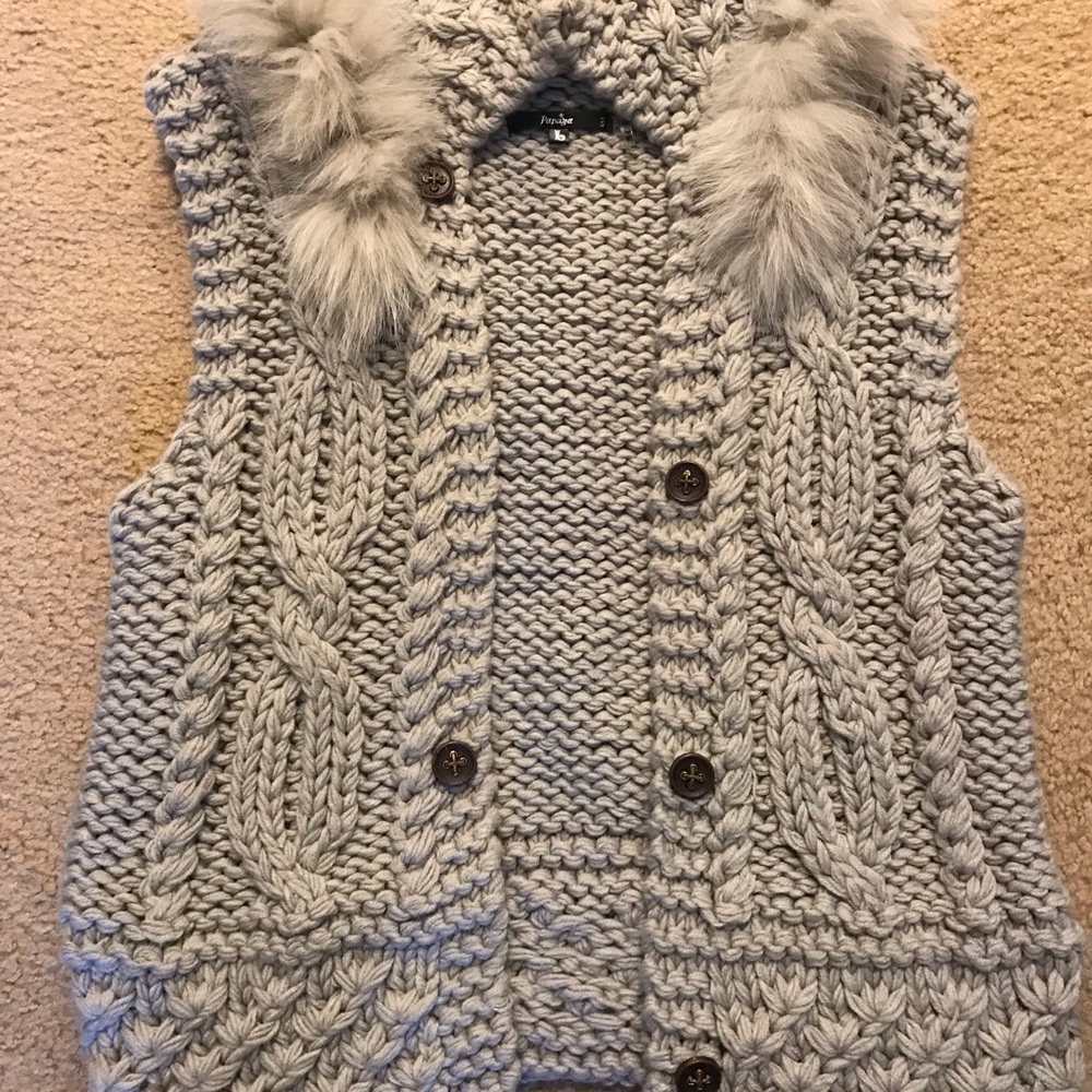 Papaya chunky cable knit mock neck fur sweater   Vest